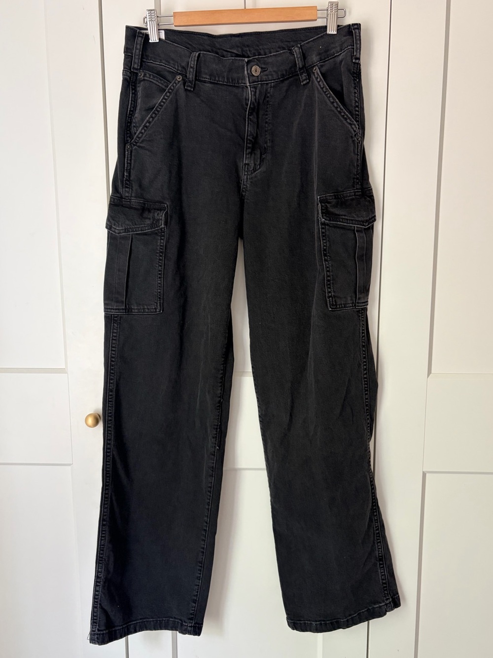 GAP Black 90’s Loose Mid Rise Straight-Leg Cargo Jeans | 29T